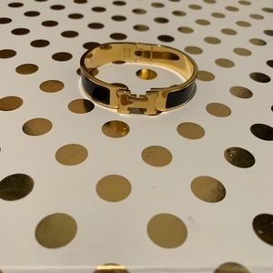 H lock bracelet